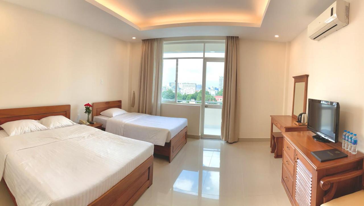 Tan Son Nhat 2 Hotel Cidade de Ho Chi Minh Exterior foto
